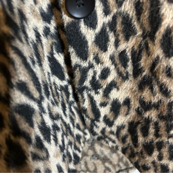 RD STYLE LEOPARD PRINT OVERCOAT WITH HOOD, POCKETS AND BUTTON FRONT SIZE SMALL - Picture 4 of 16